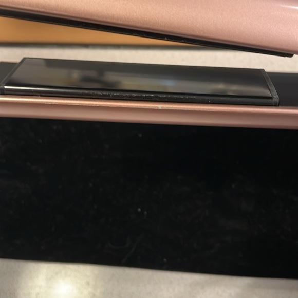 Kipozi V7 Twist of Magic Hair Straightener and Curling Iron in one - Picture 10 of 10